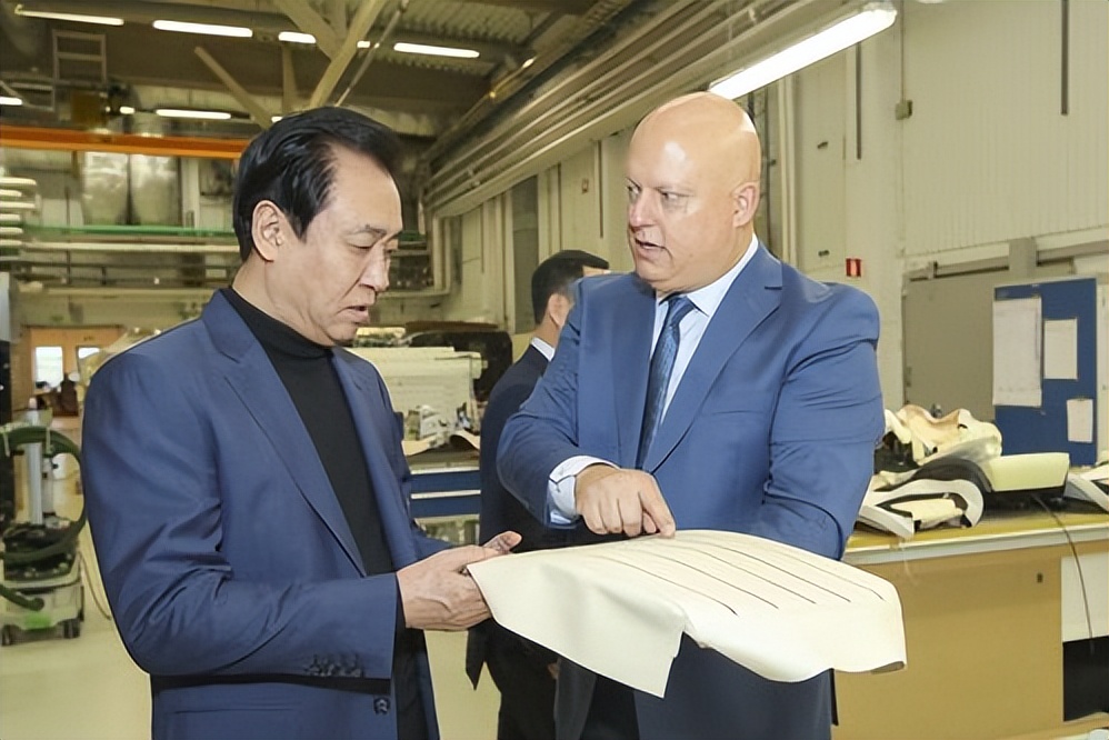 身处困境的许家印,许家印的2.57亿负债会怎么处理