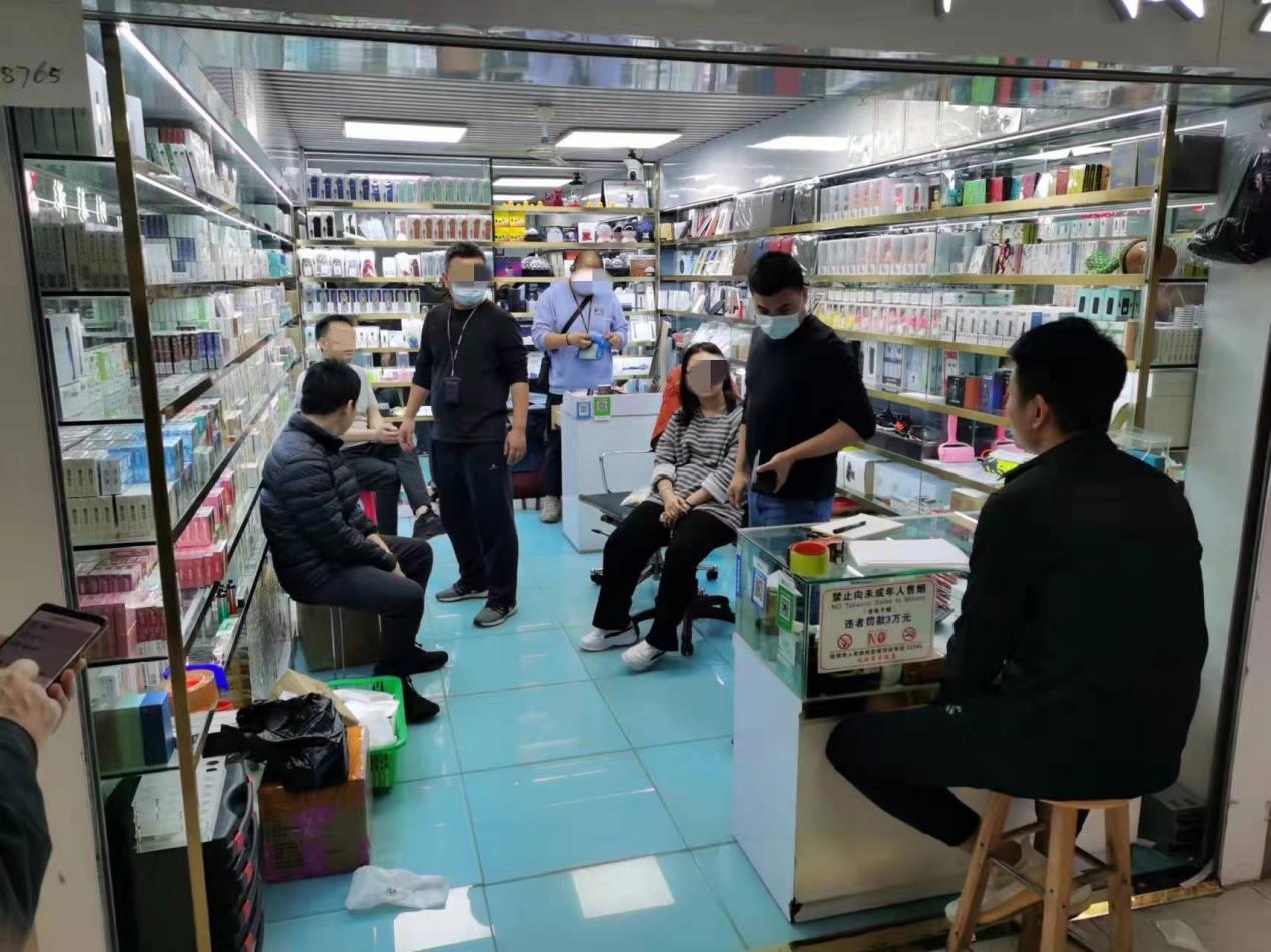 警方打掉一售假烟团伙,深圳工商举报窝点制假售假