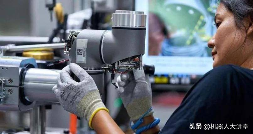 营收3.11亿美元，单周400台，1000+合作伙伴，UR发展秘诀是什么？