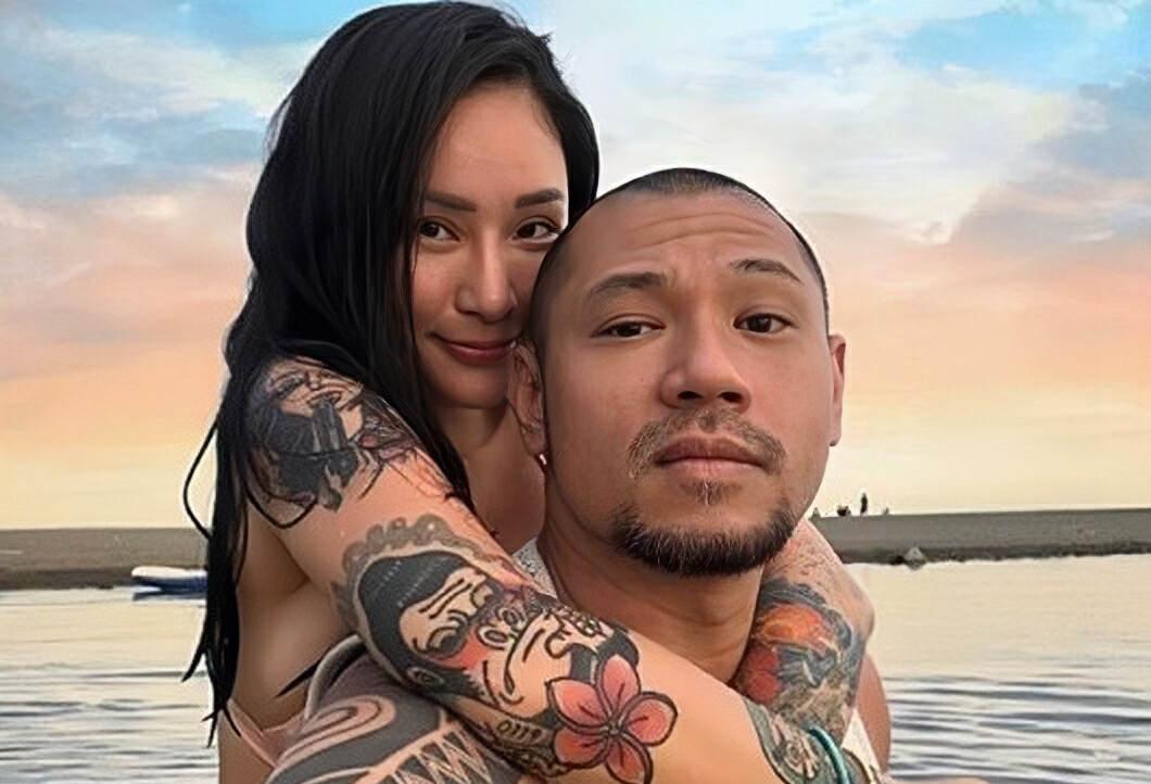 台湾知名女星不雅视频流出，前男友竖中指否认，遭网友炮轰没礼貌