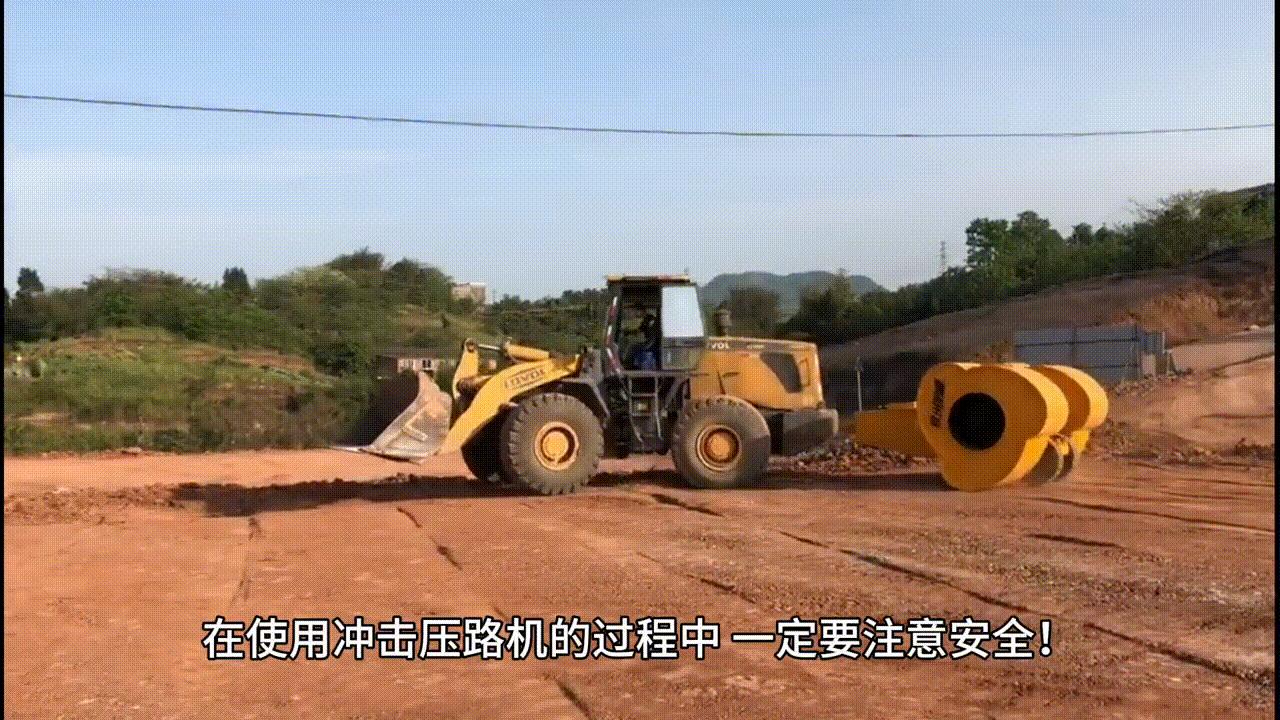 大小压路机租赁,冲击式压路机设备出租