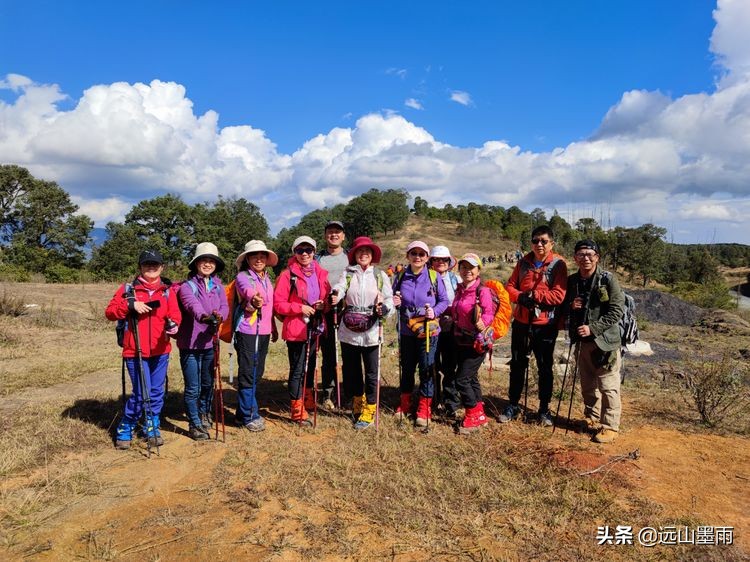 逛天坑、探叮呤当啷洞，去昆明安宁徒步，总有很多惊喜