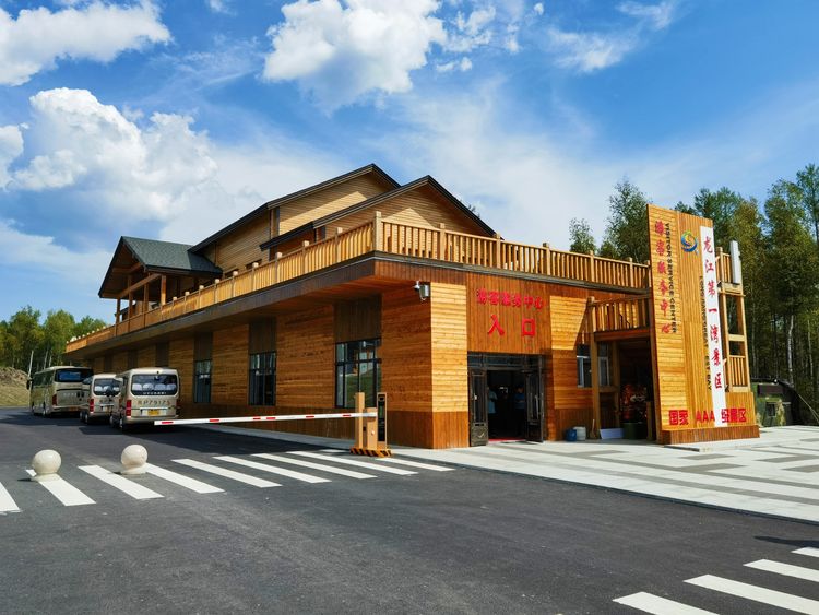 龙江县龙江第一湾,龙江第一湾山顶全貌