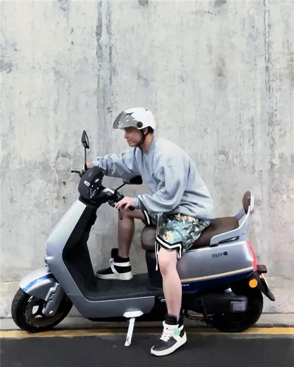 小刀电动车最耐跑的车型,小刀骑迹航天动力系电动车测评