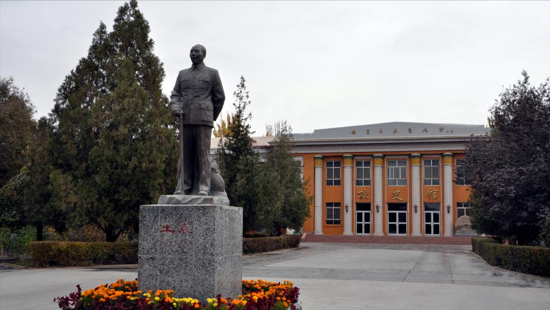 八一农垦大学与塔里木大学哪个好,塔里木大学值得报的专业