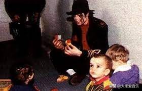 迈克尔杰克逊的三大秘密,迈克尔杰克逊的三个秘密