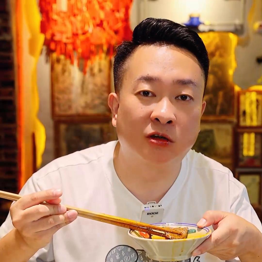 在这里吃火锅鹅肠面超级过瘾!巴适得板✌️#这家店回头客超多