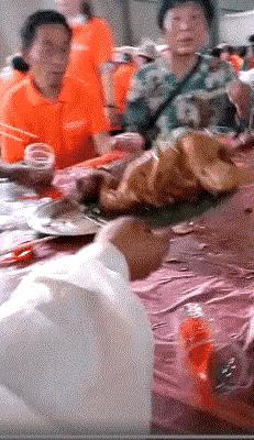 搞笑gif开心一刻这大概就是爱情吧,搞笑gif为了胜利我将不择手段