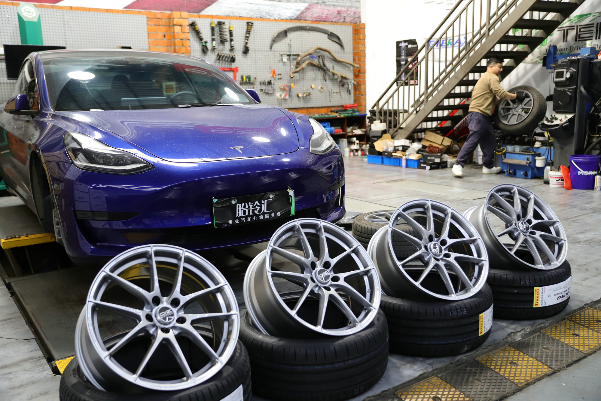特斯拉model3改装models21寸轮毂,2021特斯拉model3改装案例