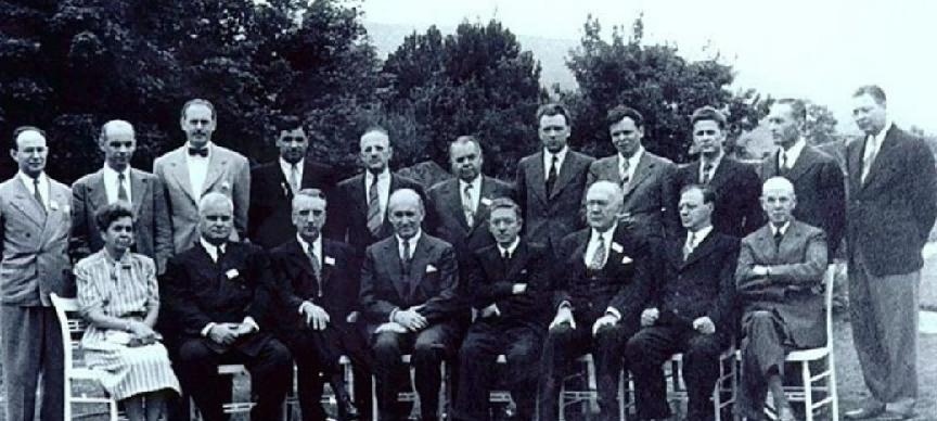 缁忔祹瀛﹀鍛婅瘔浣犵編鍥界湡瀹瀏dp,钁楀悕缁忔祹瀛﹀涓浗gdp杩戒笂缇庡浗