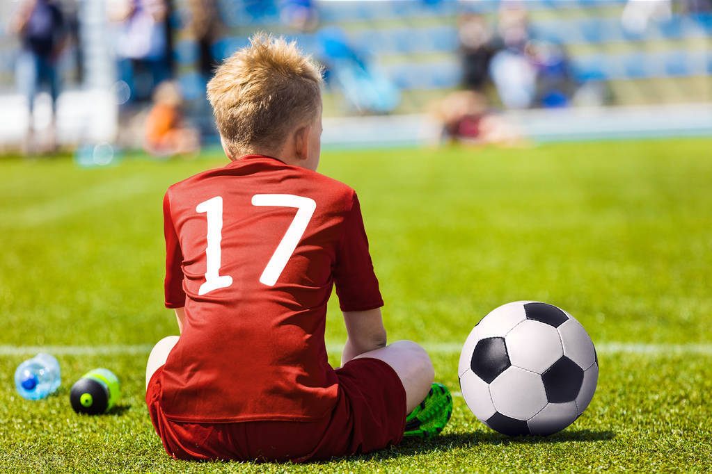 颜骏凌谈国足亚洲水平,颜骏凌角球出击集锦