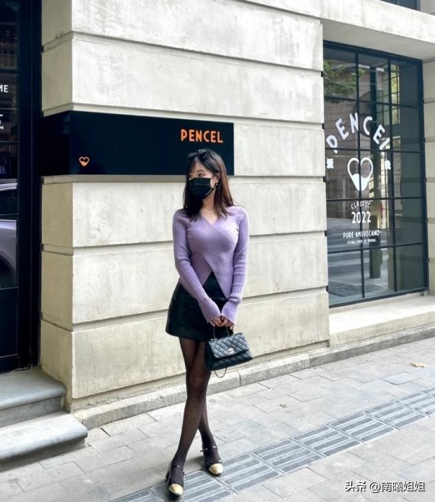 最近火了一种新穿法叫“黑丝+玛丽珍鞋”！难得一见的洋气、高级