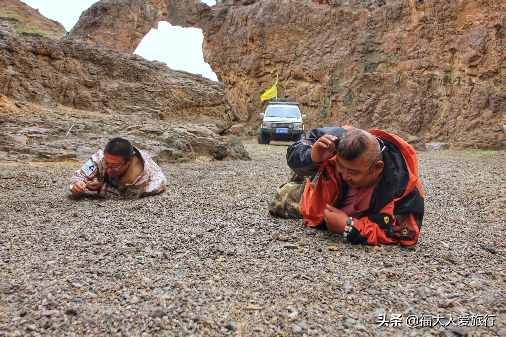 阿拉善玛瑙原石大量出售,阿拉善玛瑙原石出售