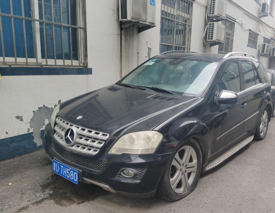 赚翻还是入坑!一辆奔驰ML350拍卖,被人花28890元买下