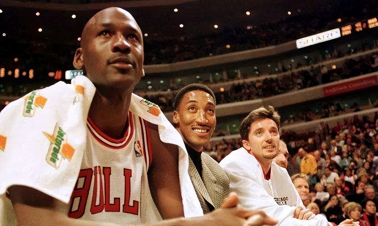 生涯场均得分11分什么水平,生涯场均20分5板5助攻