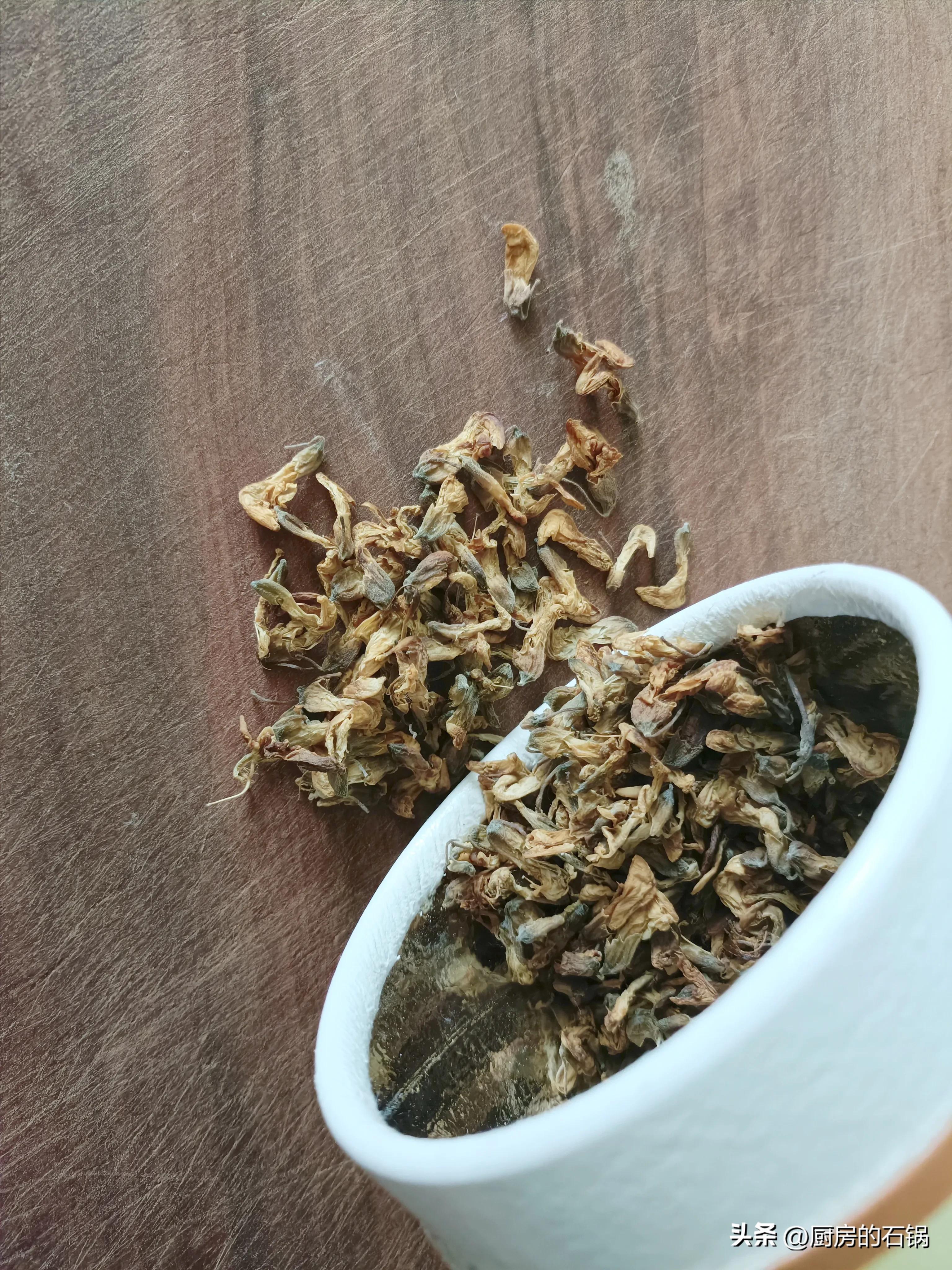 家庭自制槐花茶的做法,自制槐花茶