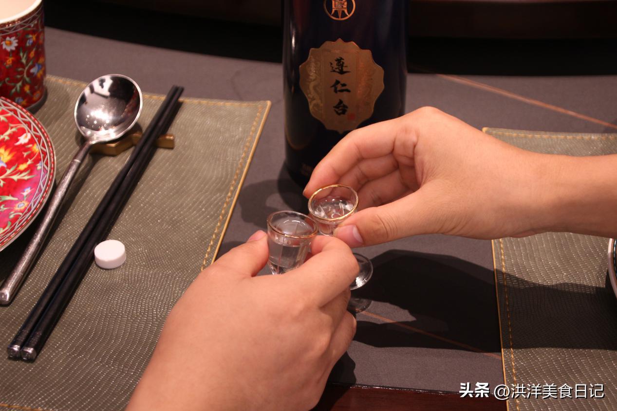 婚宴假酒后续,婚宴现场假酒换真酒