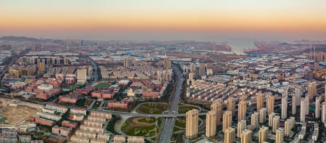 *会两**时刻丨踏上新征程!这一年,青岛的破题与*局破**