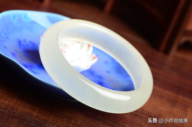 翡翠玉镯的各种样式,漂亮翡翠玉镯