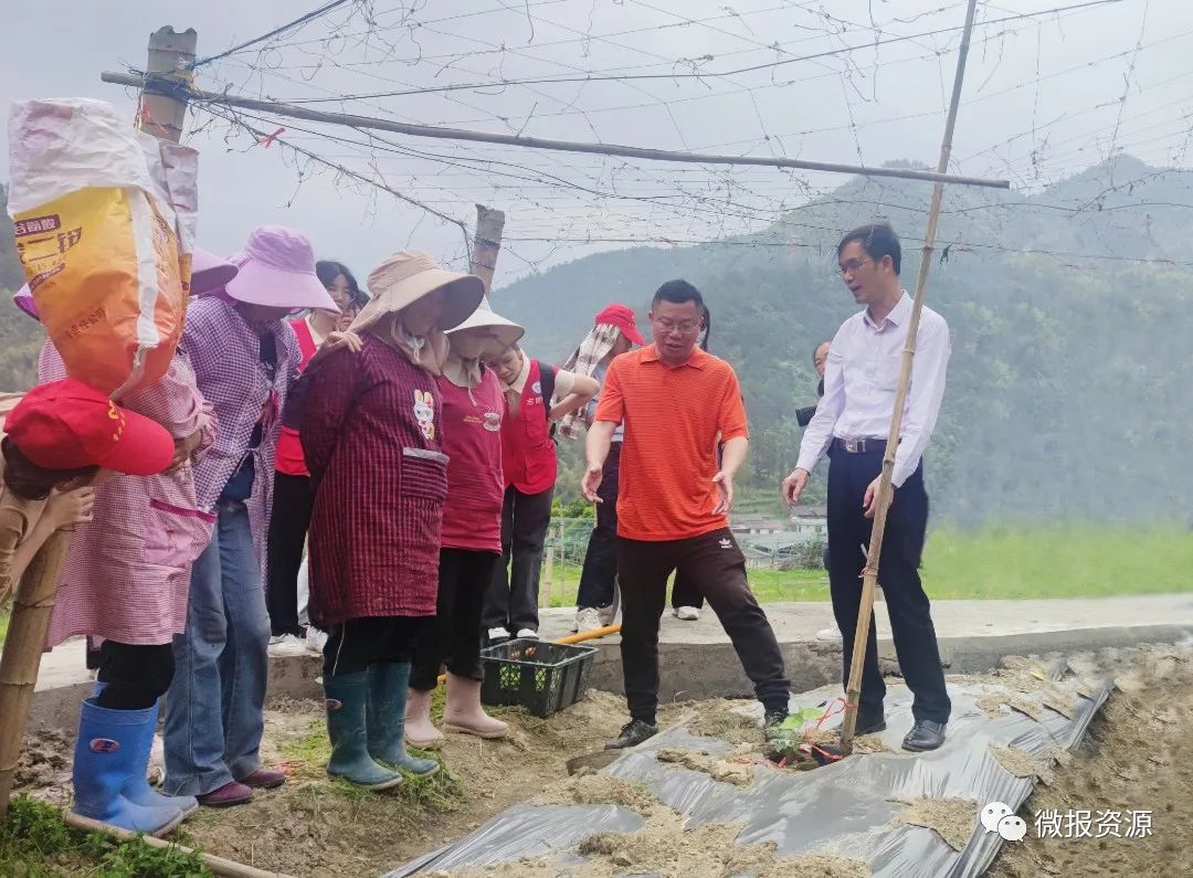 #广西资源【丹霞先锋】用忠诚巩固脱贫成果用实干助推苗乡振兴—记资源县车田苗族乡车田村驻村第一书记黄勇