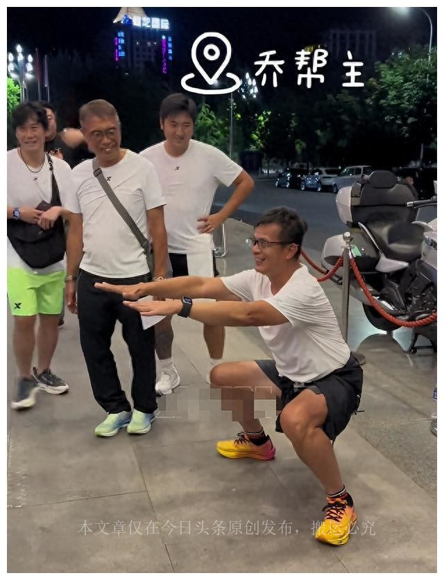 何家劲和黄日华踢球,何家劲焦恩俊黄日华吕良伟