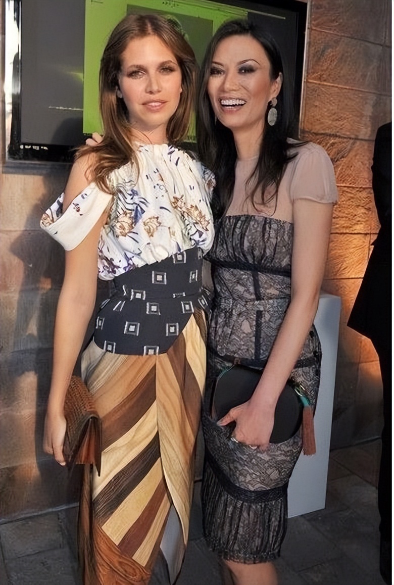 达瑞亚·达莎·朱可娃2009年 (俄罗斯名媛朱可娃)