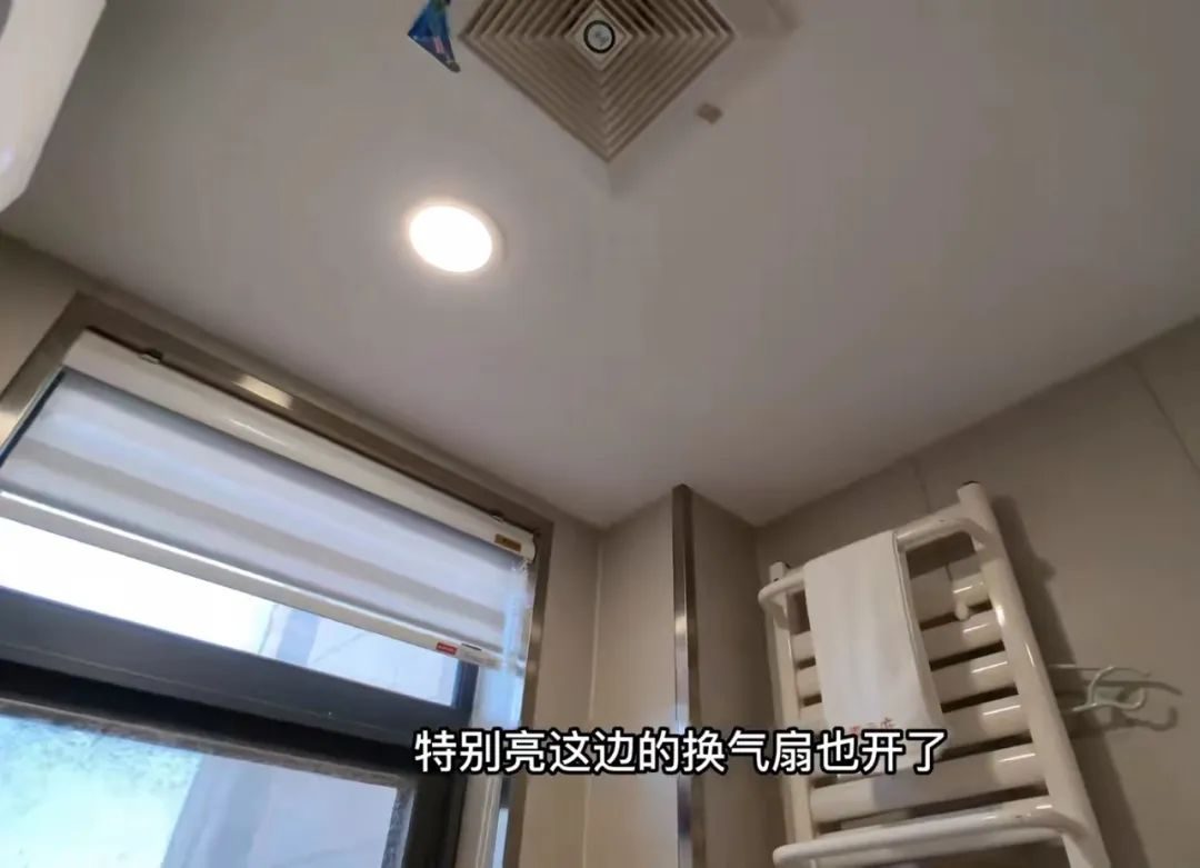 “放在卫生间里的床”冲上热搜，堪称当代现实恐怖故事