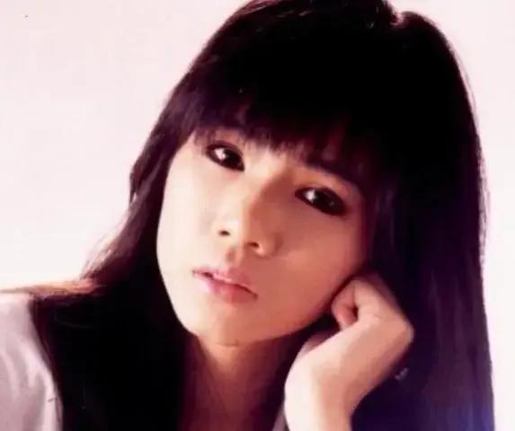 80年代港台最有名气的女歌星,90年代一位可爱的女歌星