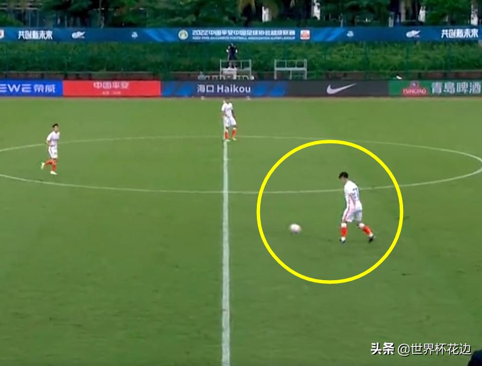 石柯停球,石柯离谱失误遭山东队友红牌特写