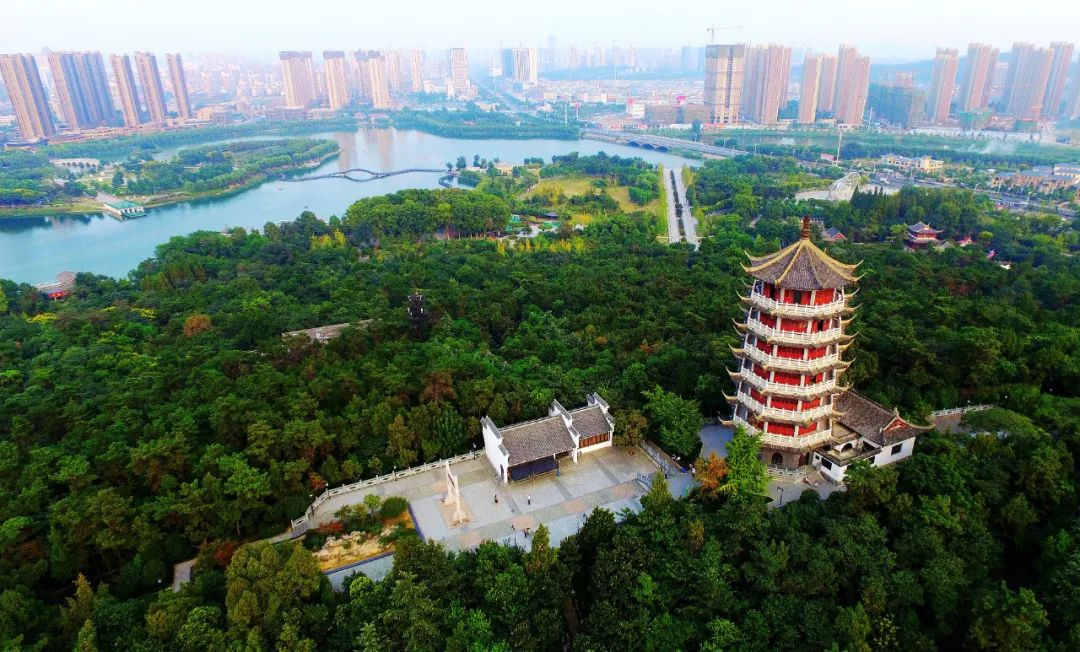 看这座老工业城市的“绿色转身”！