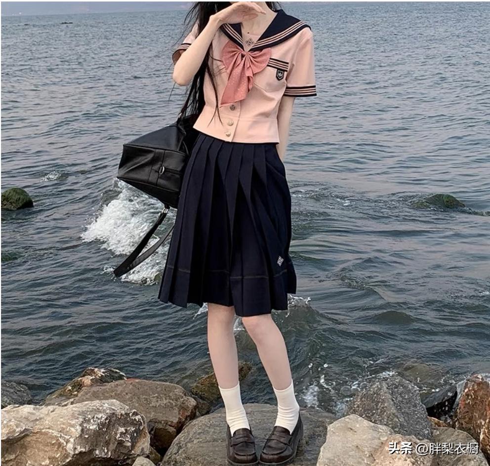 jk水手服女孩的日常穿搭,jk女生水手服照片