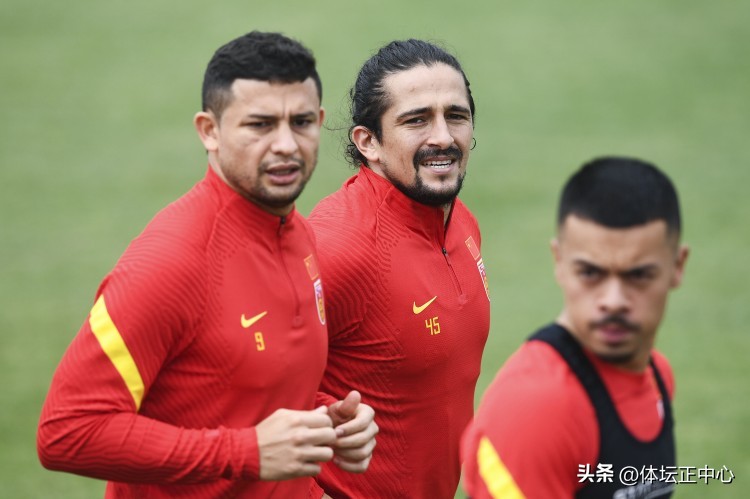 国足球员冲突,国足内部矛盾