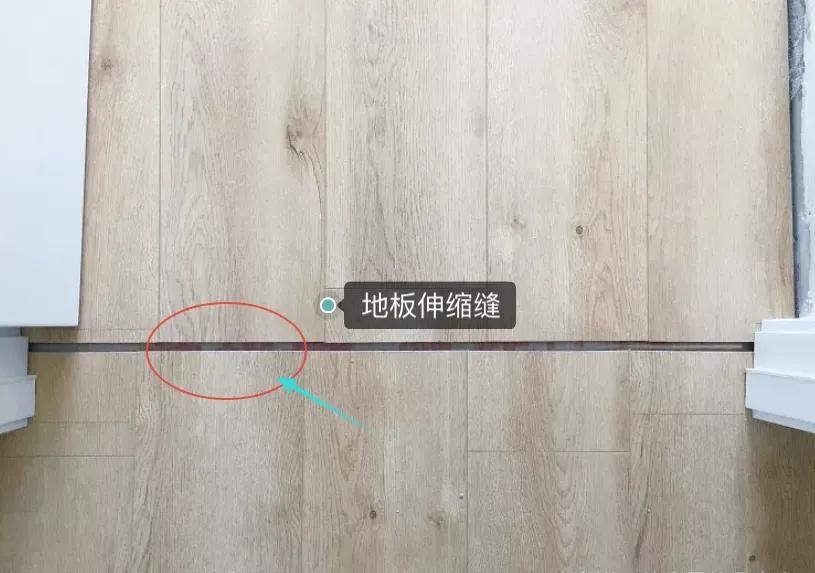 装修木地板怎么铺视频教程,装修铺强化木地板避坑攻略