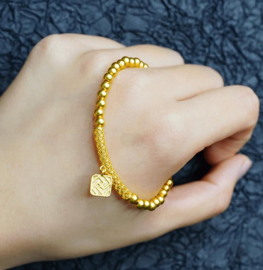 新年买新物,新年购买新首饰