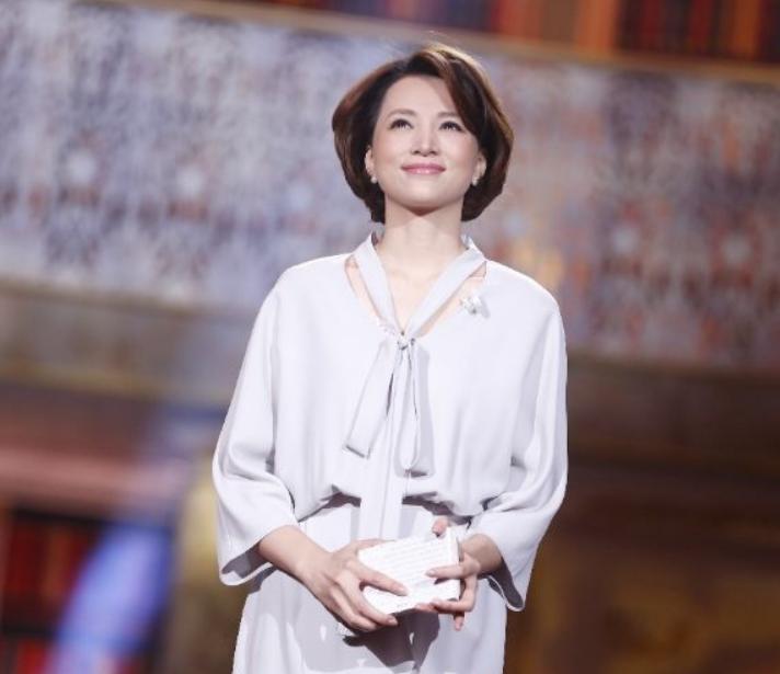 至今未婚的五位央视女主持人,14位央视美女主持人今昔对比