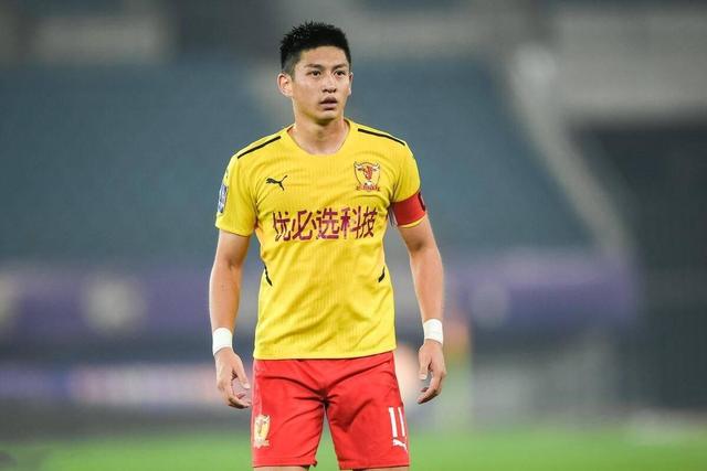 4轮3胜1平，曼城嫡系冲上中超？签3名印超外援，马内前队友发威