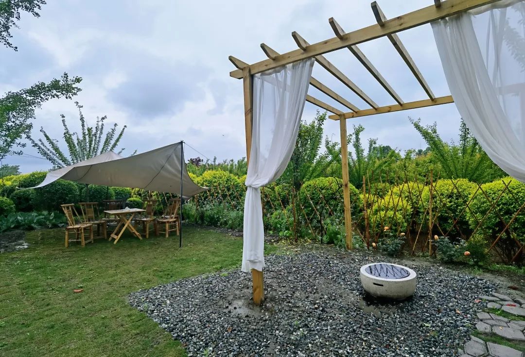 闲置猪圈变身小清新茶舍,3位80后妈妈在郫都打造向往的田园生活