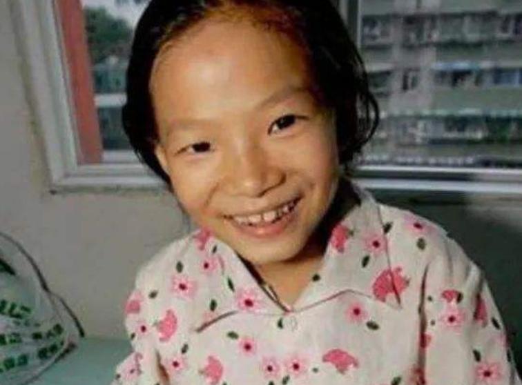 2005年，八岁女孩患急性白血病，为不拖累家人，写下遗书安排后事