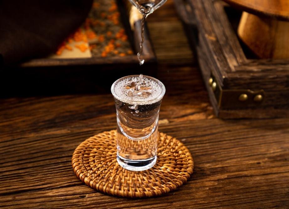 哪种光瓶酒好喝又实惠,八种光瓶酒好喝不贵