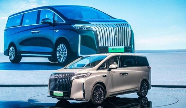 魏牌高山mpv尊贵实测,魏牌全新mpv高山亮相