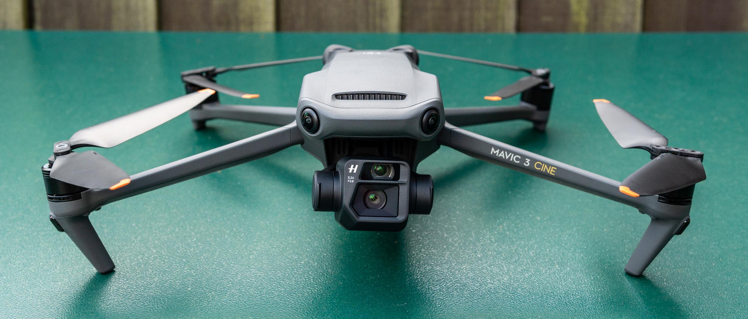 围观!大疆Mini3VSMini2:电影大片+平民级无人机,值得升级?