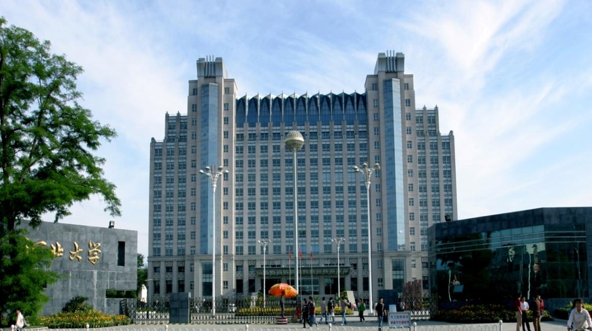 河北部分高校就业率，燕山大学毕业6232人，就业率71%