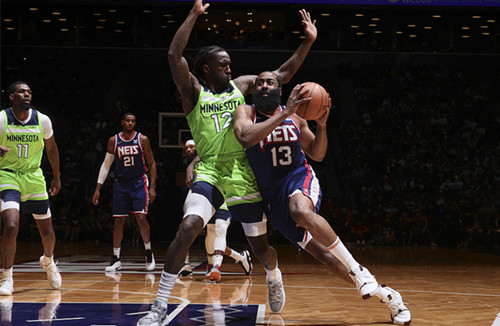 雄鹿vs篮网杜兰特三分踩线哈登,杜兰特哈登合砍74分8项纪录