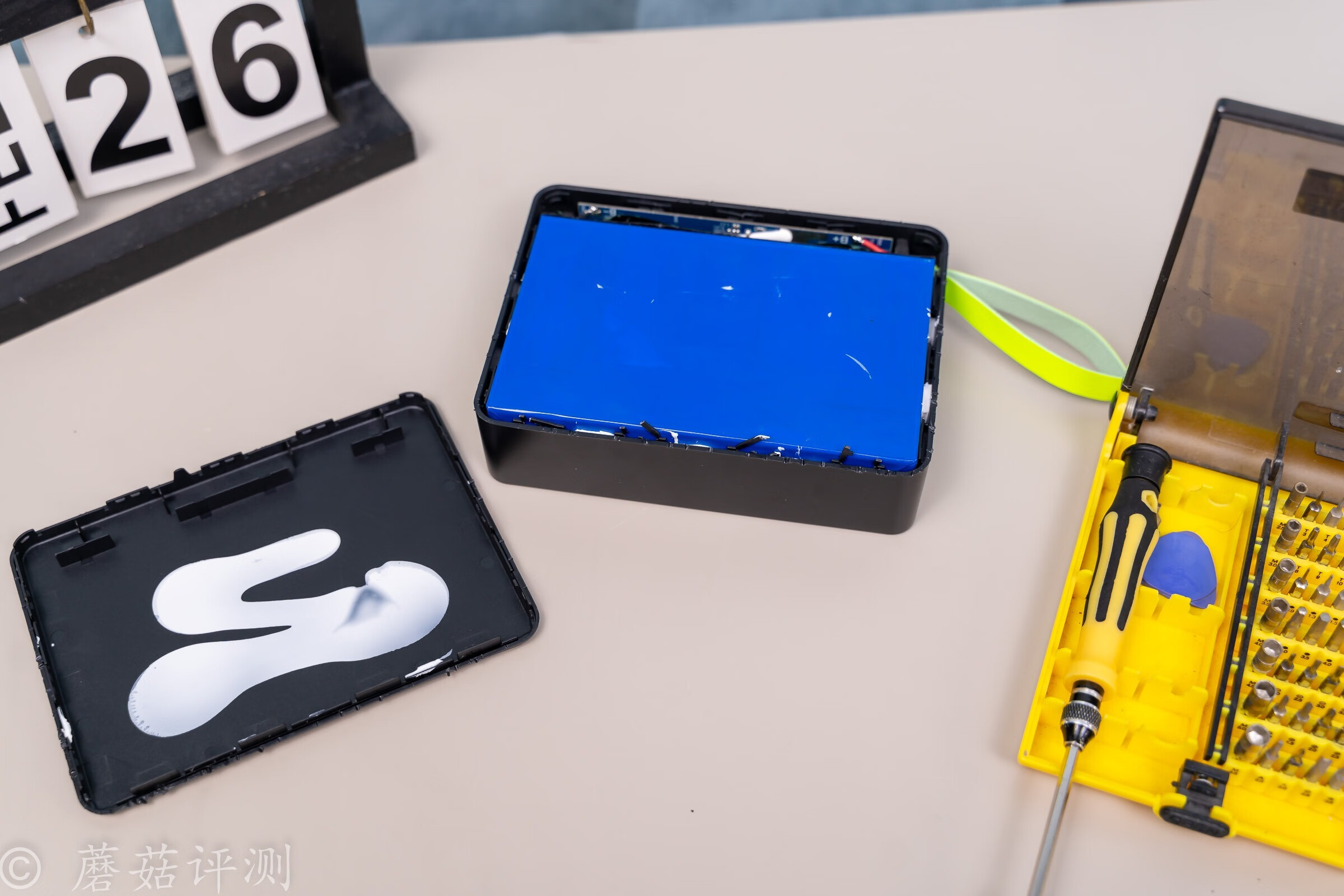 户外电源充电宝100000毫安拆解,移速7万毫安移动电源测评