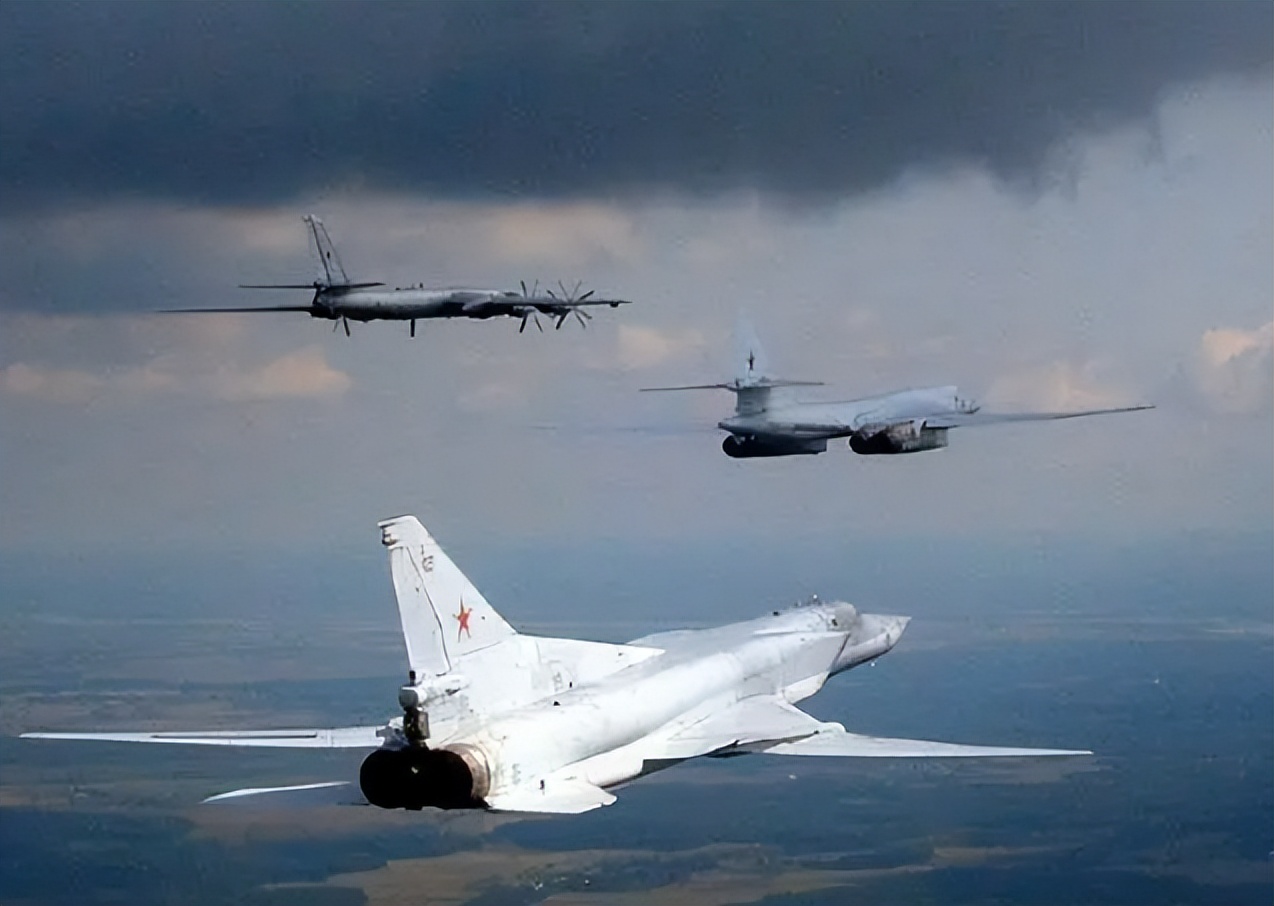 2005年幽灵航班和1955年914航班,神秘消失的航班35年后再次出现