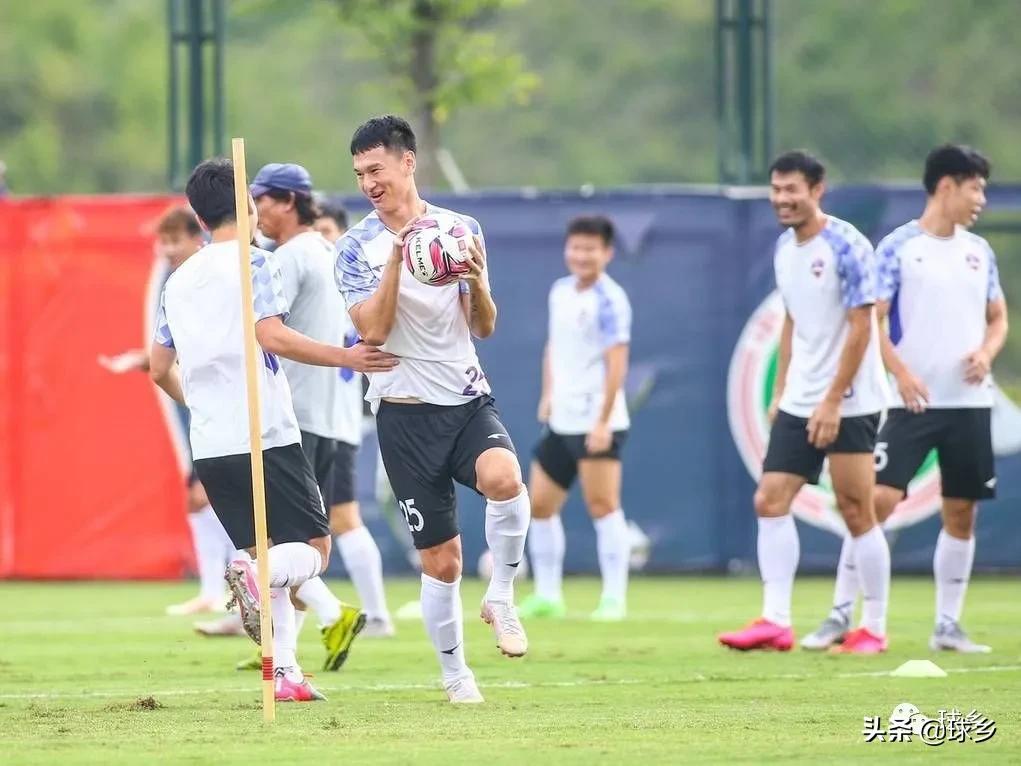 梅州客家u21梯队试训,梅州客家足球队u16名单