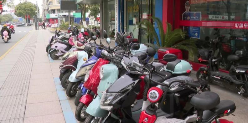 买电动车要等固态电池出来吗,买电动车有必要升级电池吗