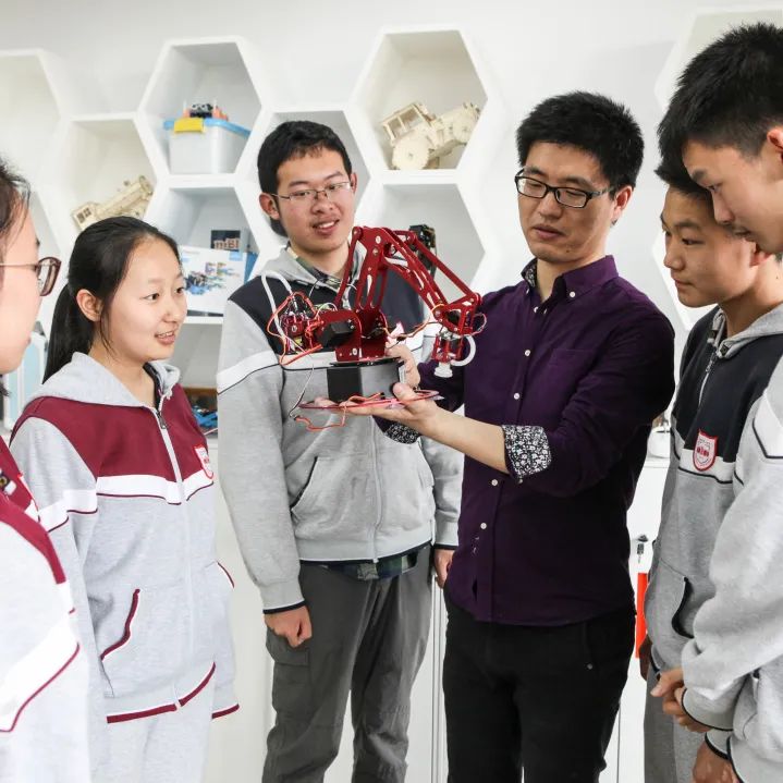 无锡第一中学授牌,无锡市前瞻性项目