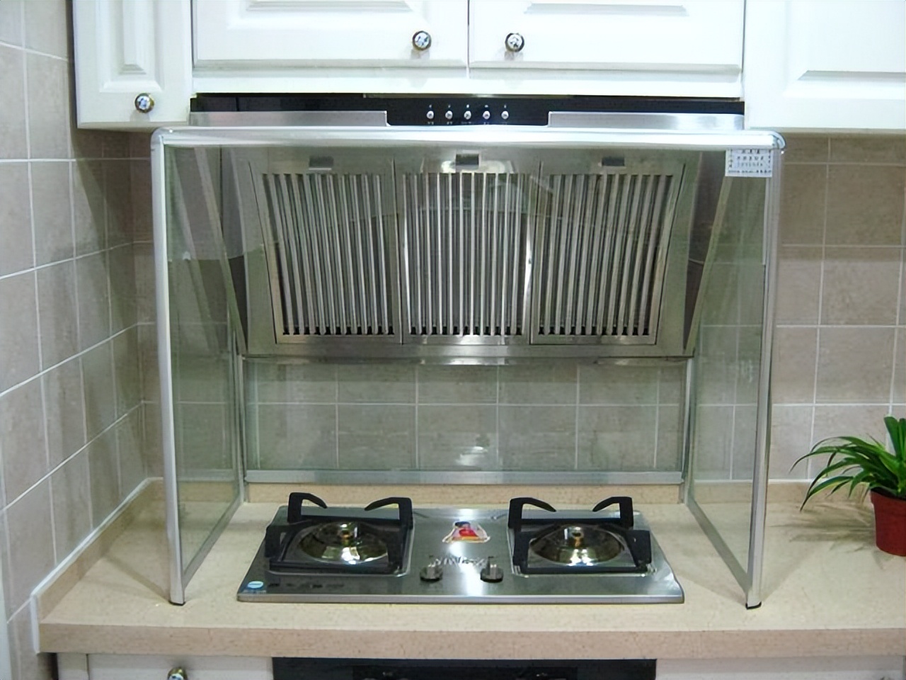 5000块和500块油烟机的区别,300块和6000块油烟机大比拼