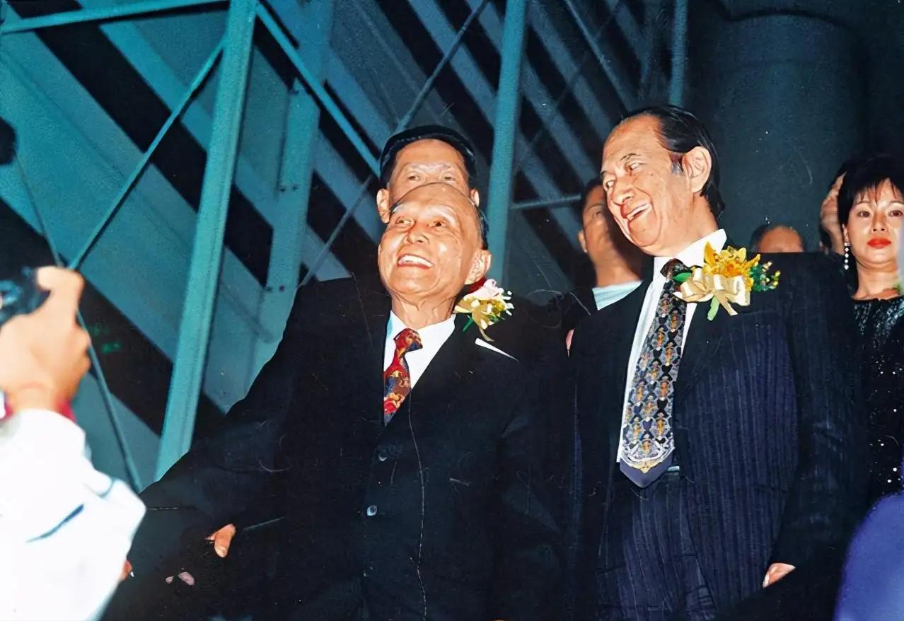 霍英东有10个儿子，为何将三分之二的遗产，给了大房的3个儿子？